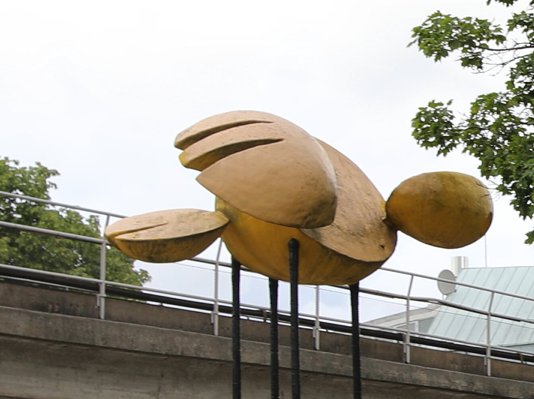 Fågel med ägg (ou Oiseau avec des œufs)-Skärholmen必去景点