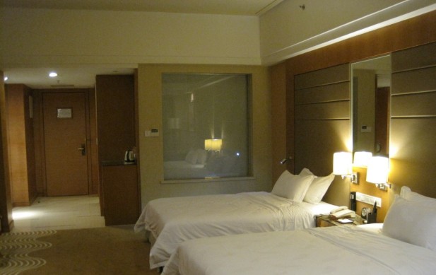佛山高明碧桂园凤凰酒店-客卧