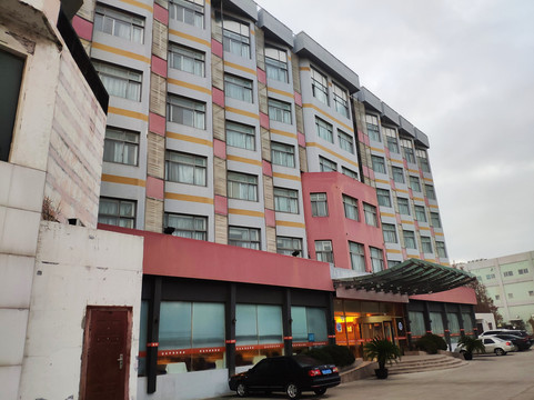 云亭假日酒店主图