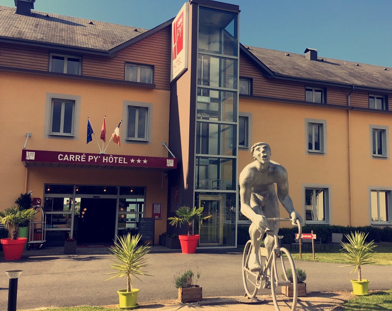 Carre Py' Hotel-官方