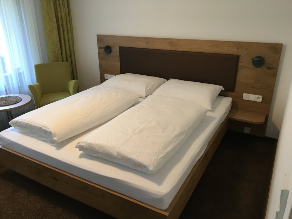 Berggasthof Linde-官方