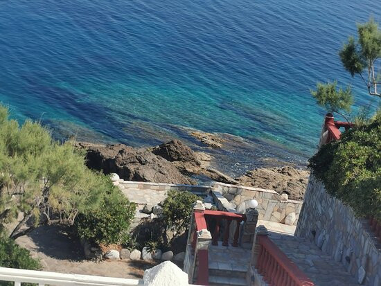 Cavos Bay Hotel In Ikaria主图