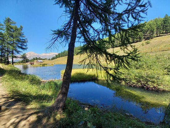 Lago Laune景点图片