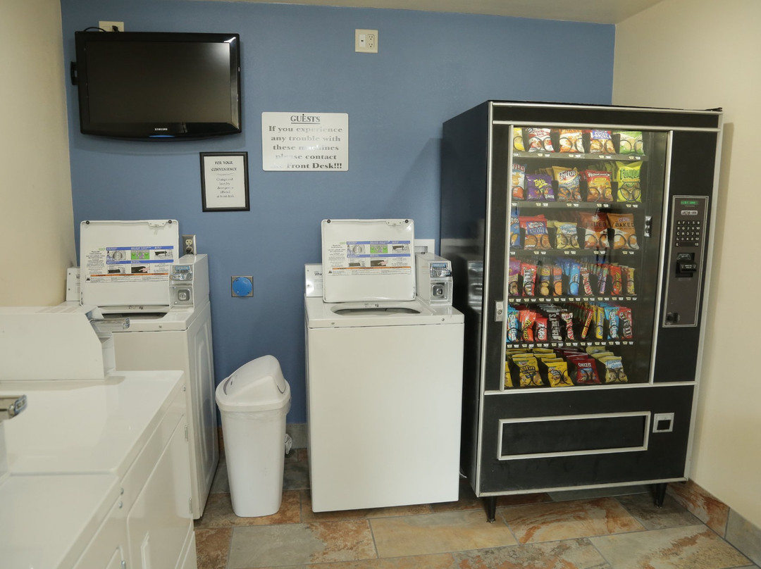 Theroff's Motel主图