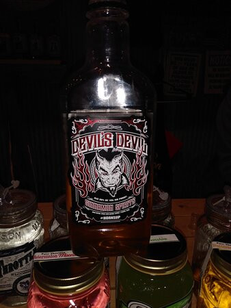 Deadwood Distilling Company Shop景点图片