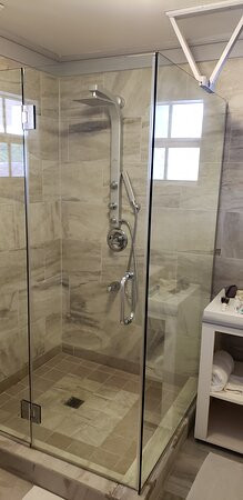 The Mermaid Beach Hotel主图