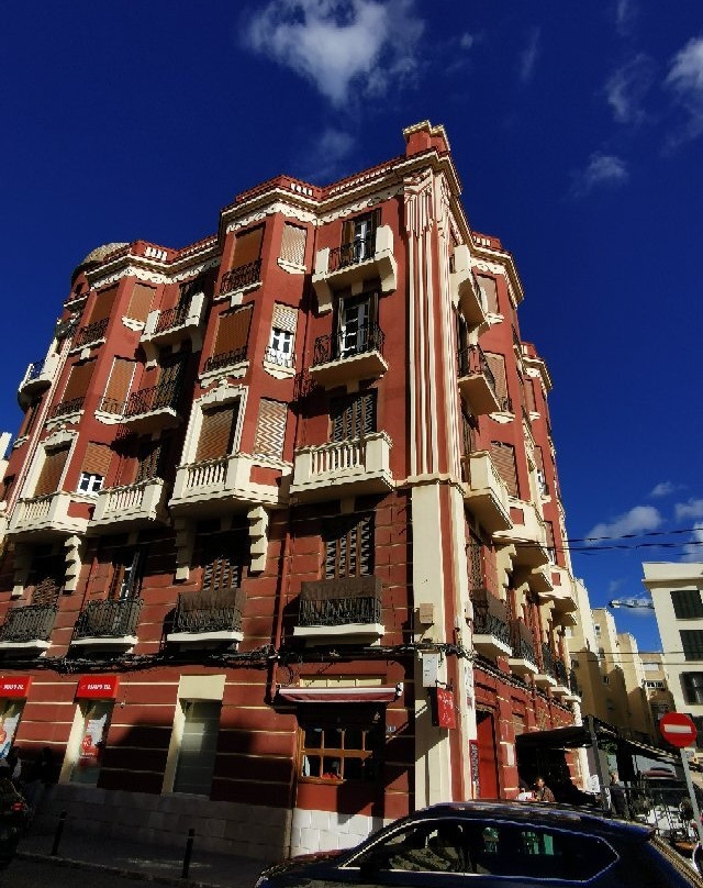 Edificio Rojo-梅利利亚必去景点