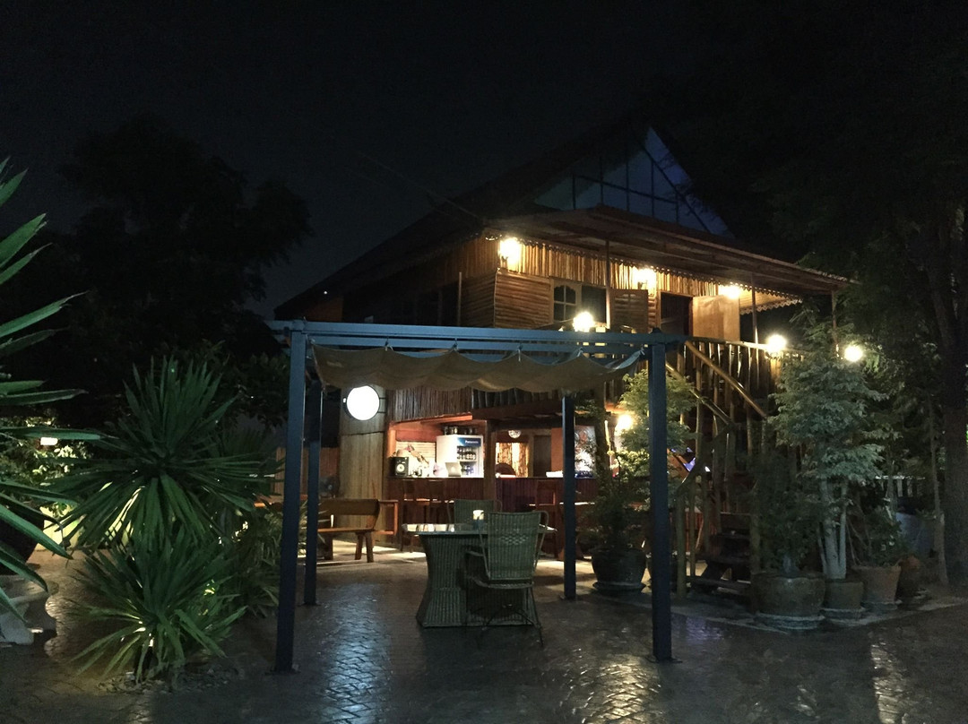 Thap Tai旅游景点-Ssshhh Bar