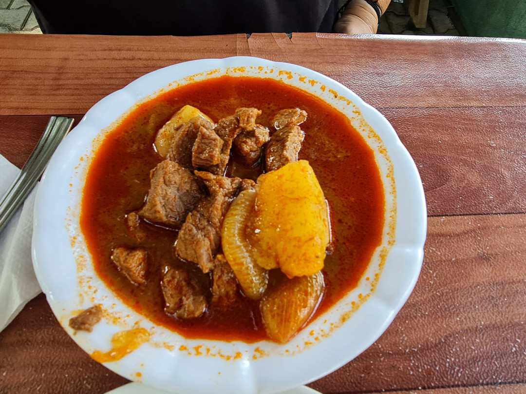 Yeni Ozlem Kebap Salonu Valinin Yeri