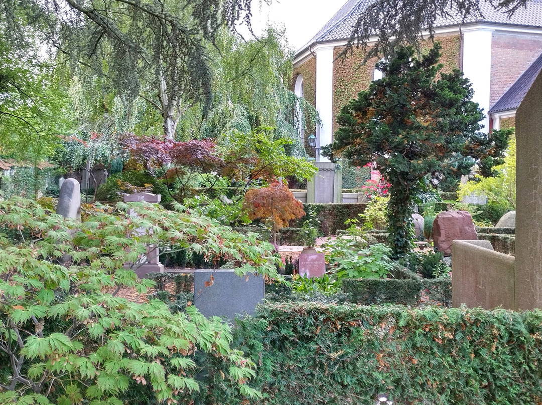 Frederiksberg Cemetery景点图片