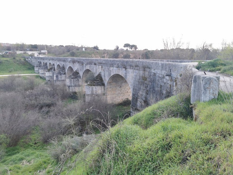 Puente De Retamar-Galapagar必去景点