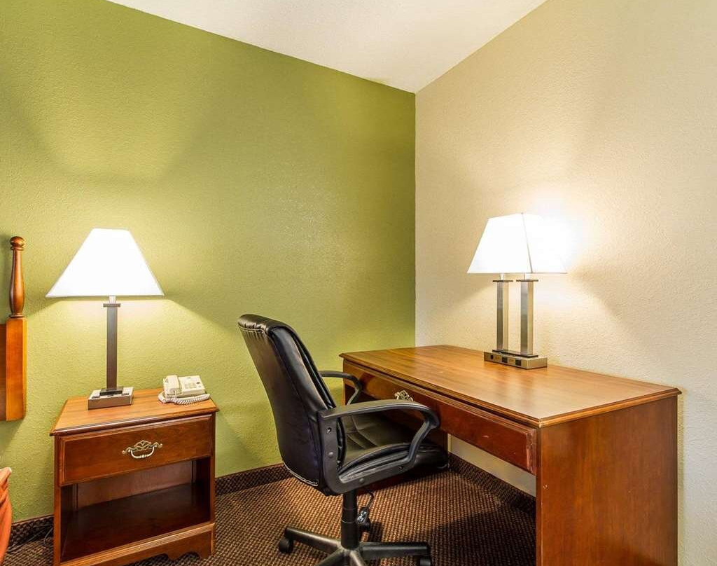 AmericInn by Wyndham Reedsburg主图