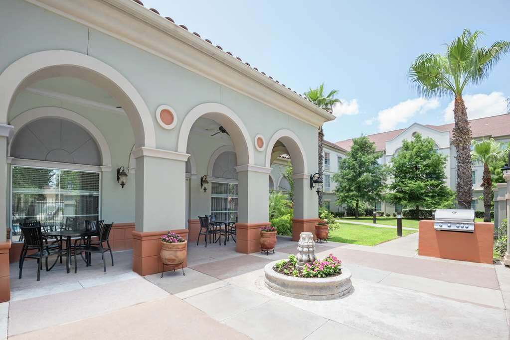 Homewood Suites by Hilton Laredo at Mall del Norte主图