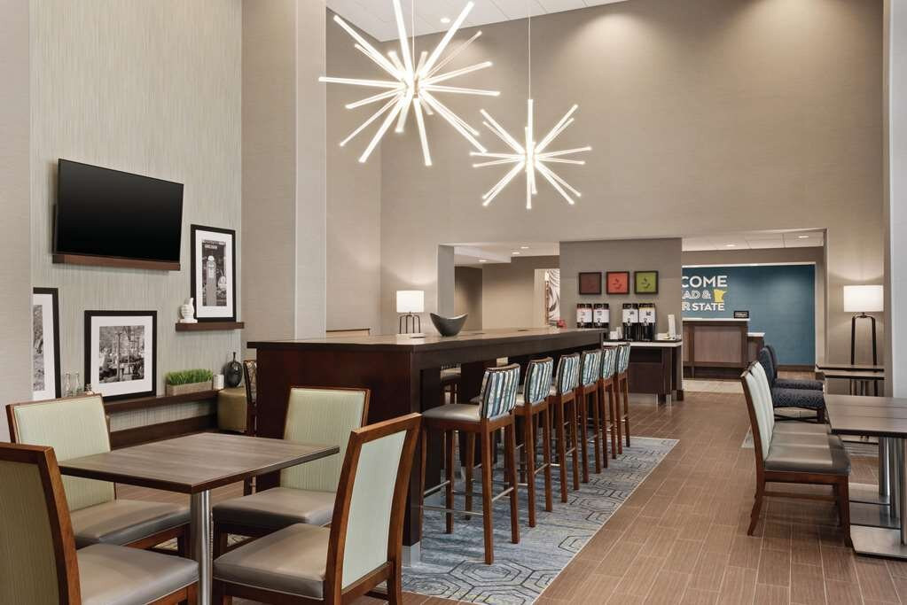 Hampton Inn By Hilton Brooklyn Park Minneapolis主图