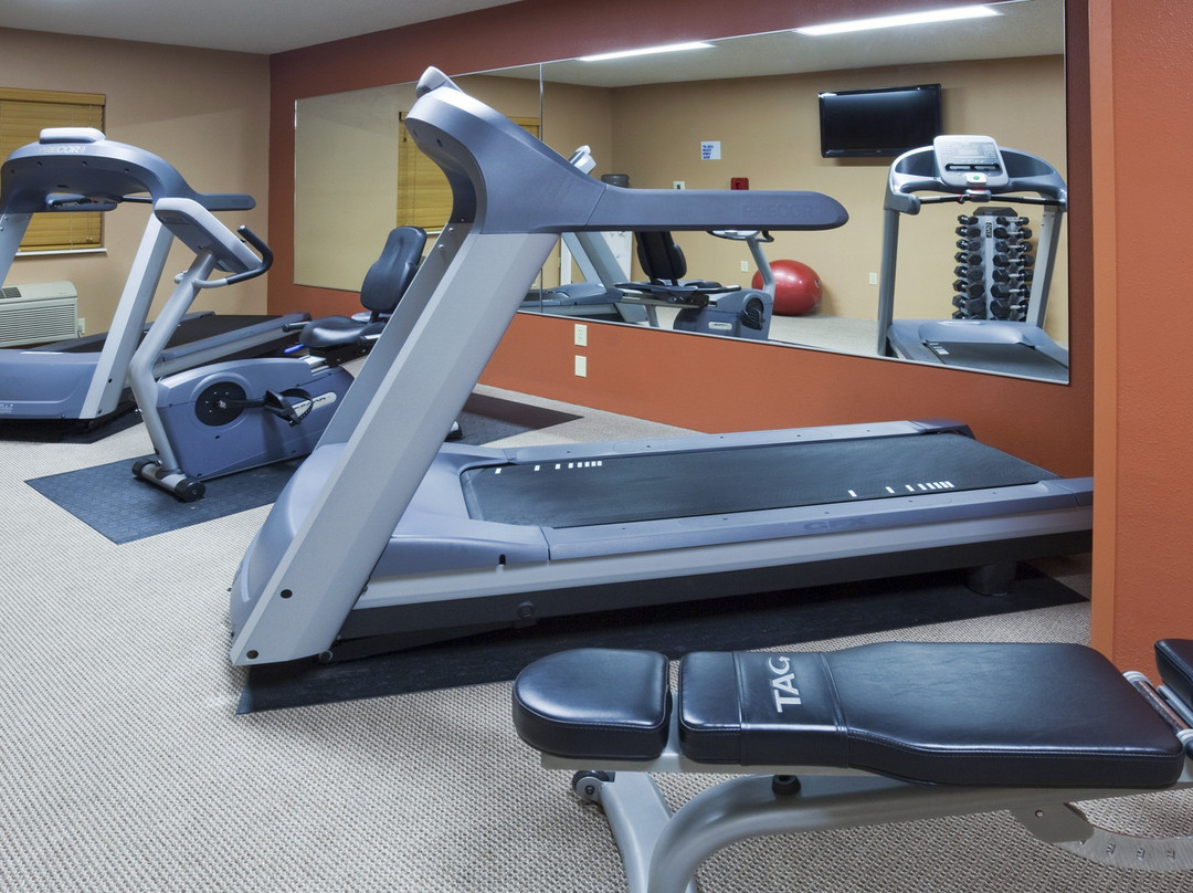 Holiday Inn Express Deforest (Madison Area) by IHG主图