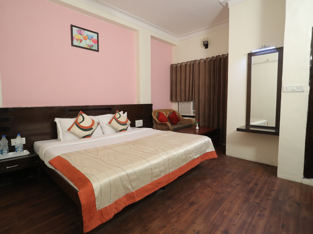 Hotel Vivek Continental主图