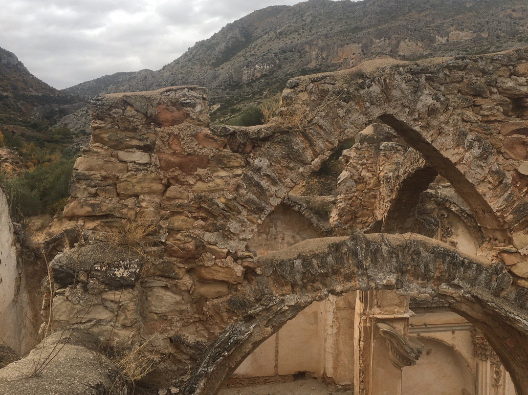 Convento De Los Monjes Servitas-Cuevas de Canart必去景点