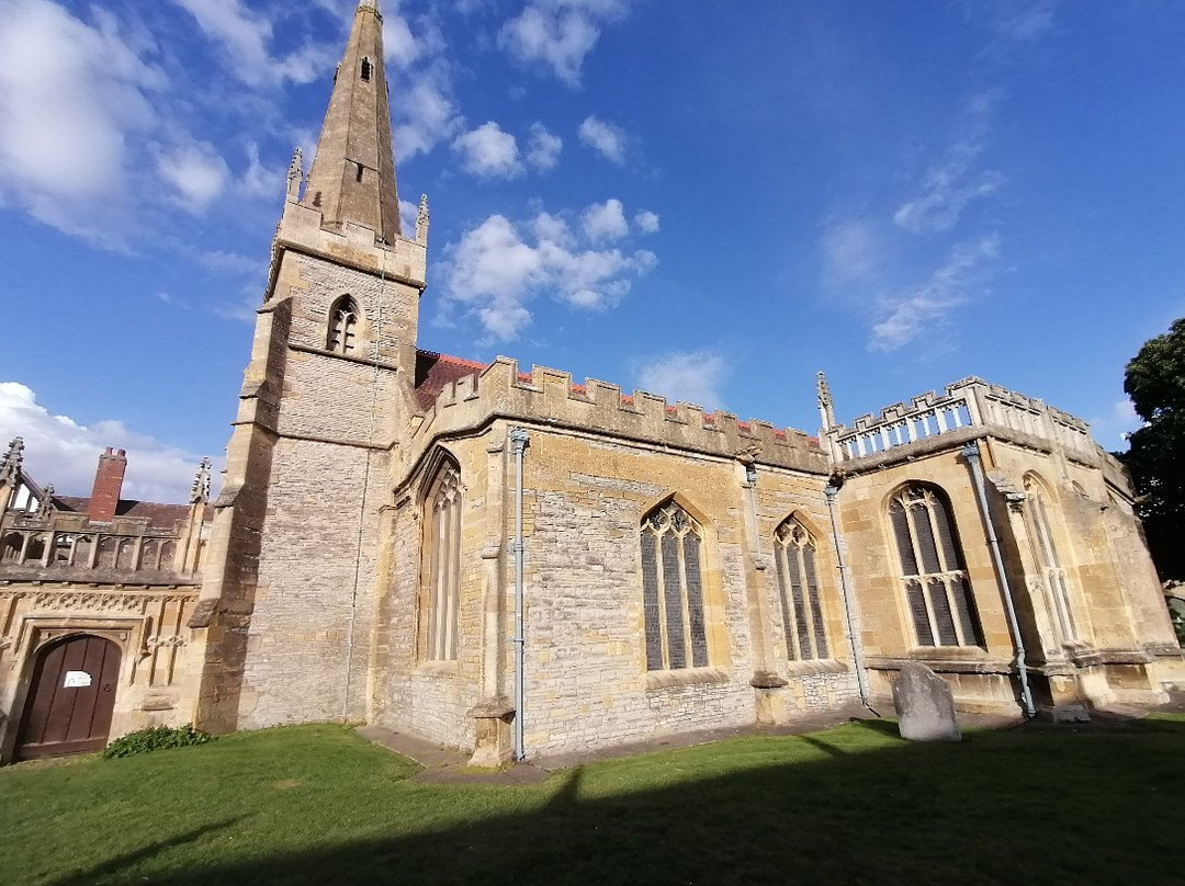 St Lawrence's Church-伊夫舍姆必去景点