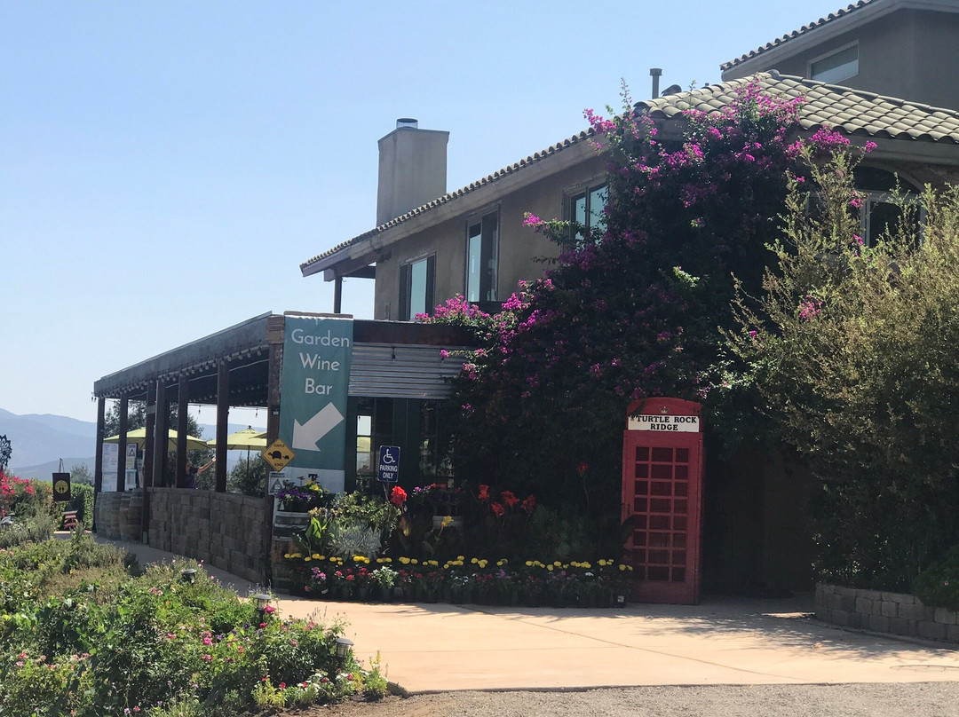 Turtle Rock Ridge Vineyard & Winery景点图片