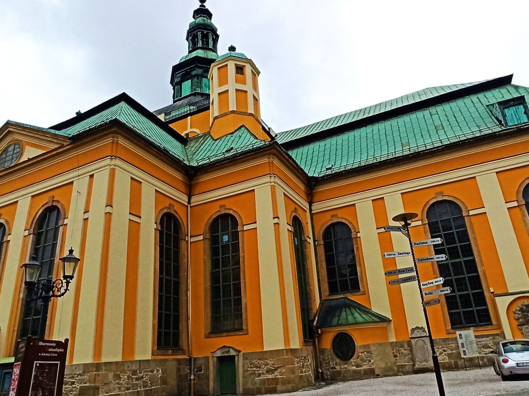 Church of the Holy Cross景点图片
