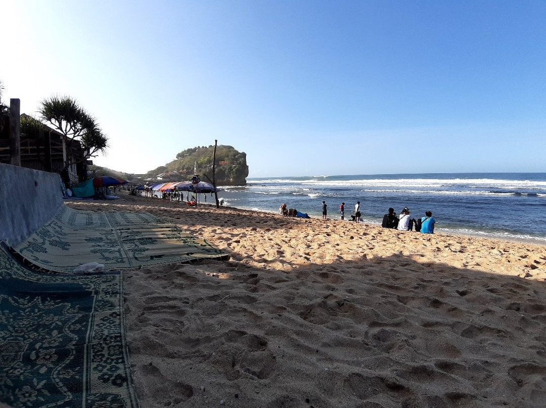Indrayanti Beach-基杜尔山必去景点