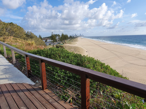 Lores Bonney Lookout