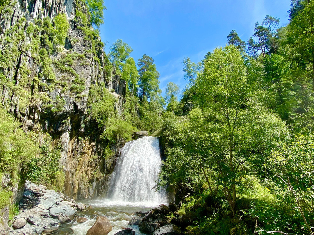 Waterfall Korbu景点图片