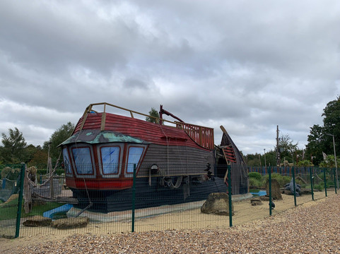 Mr Mulligan's Pirate Golf-沃金必去景点