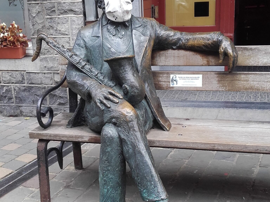 Adolphe Sax Statue景点图片