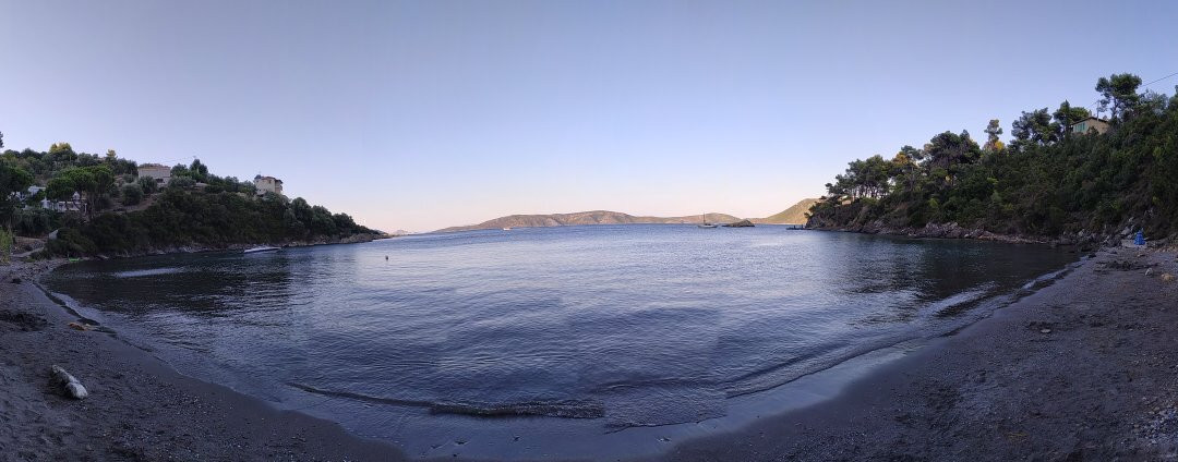 Agios Petros Beach景点图片