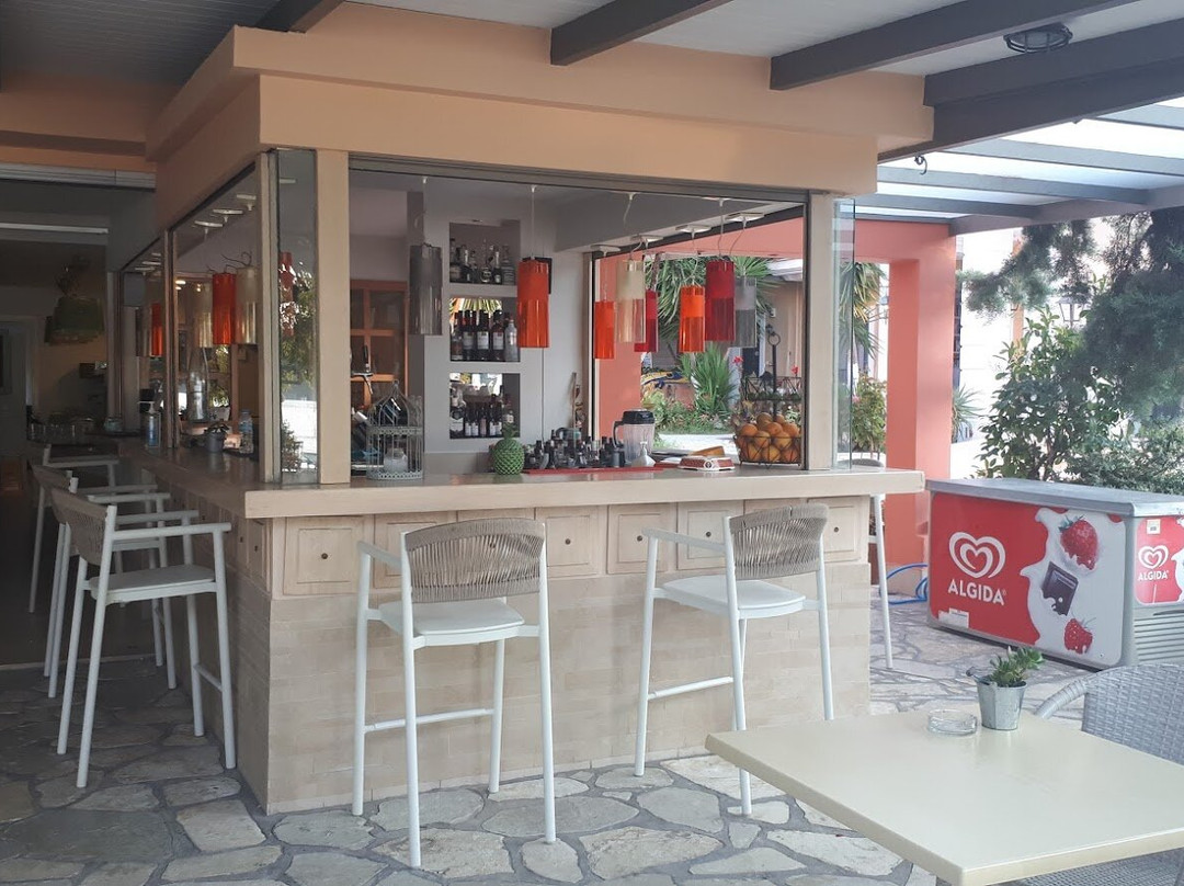 Eva Beach Hotel主图