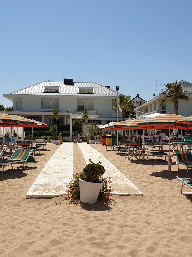 Hotel Punta de l'Est-官方