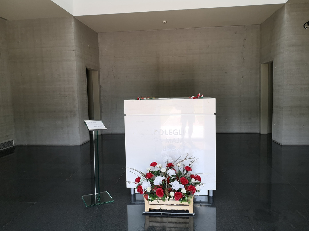 Mausoleum-Ostroleka必去景点