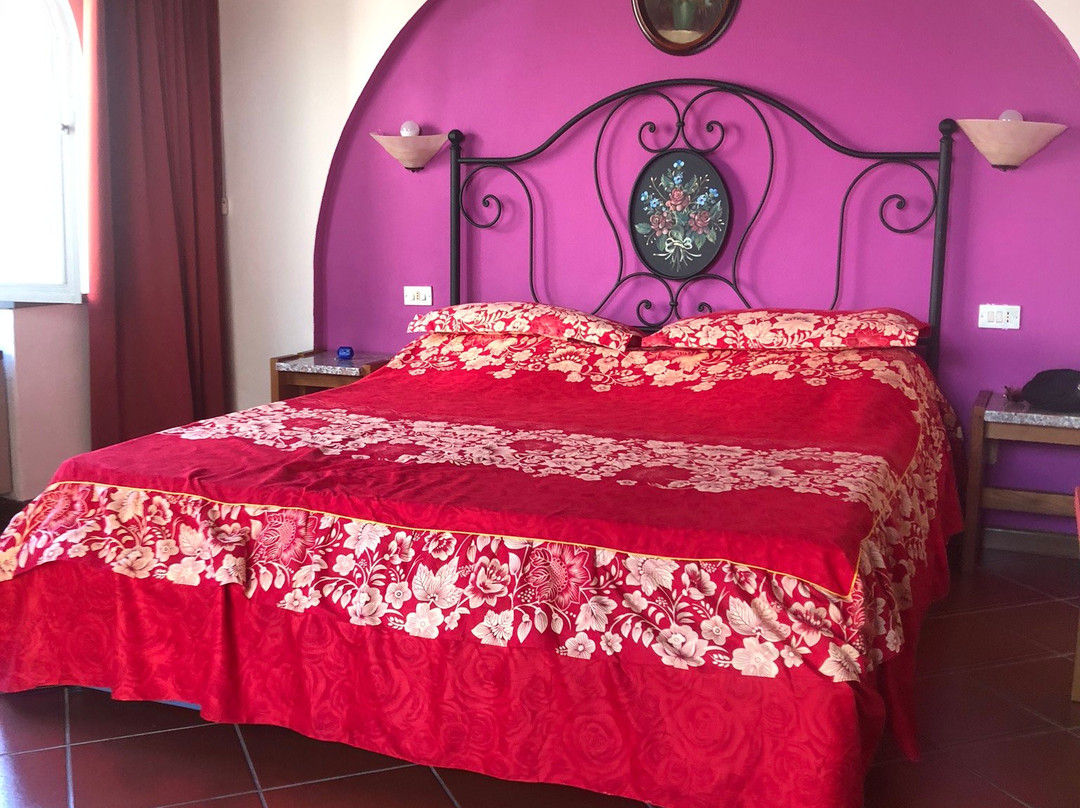 戴尔庞特莫林2号酒店主图