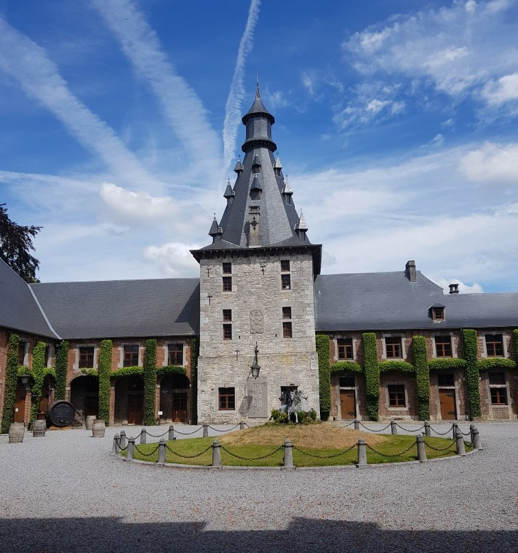 Chateau de Bioul-Anhée必去景点