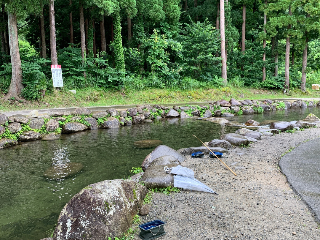 Yuzawa Fishing Park景点图片