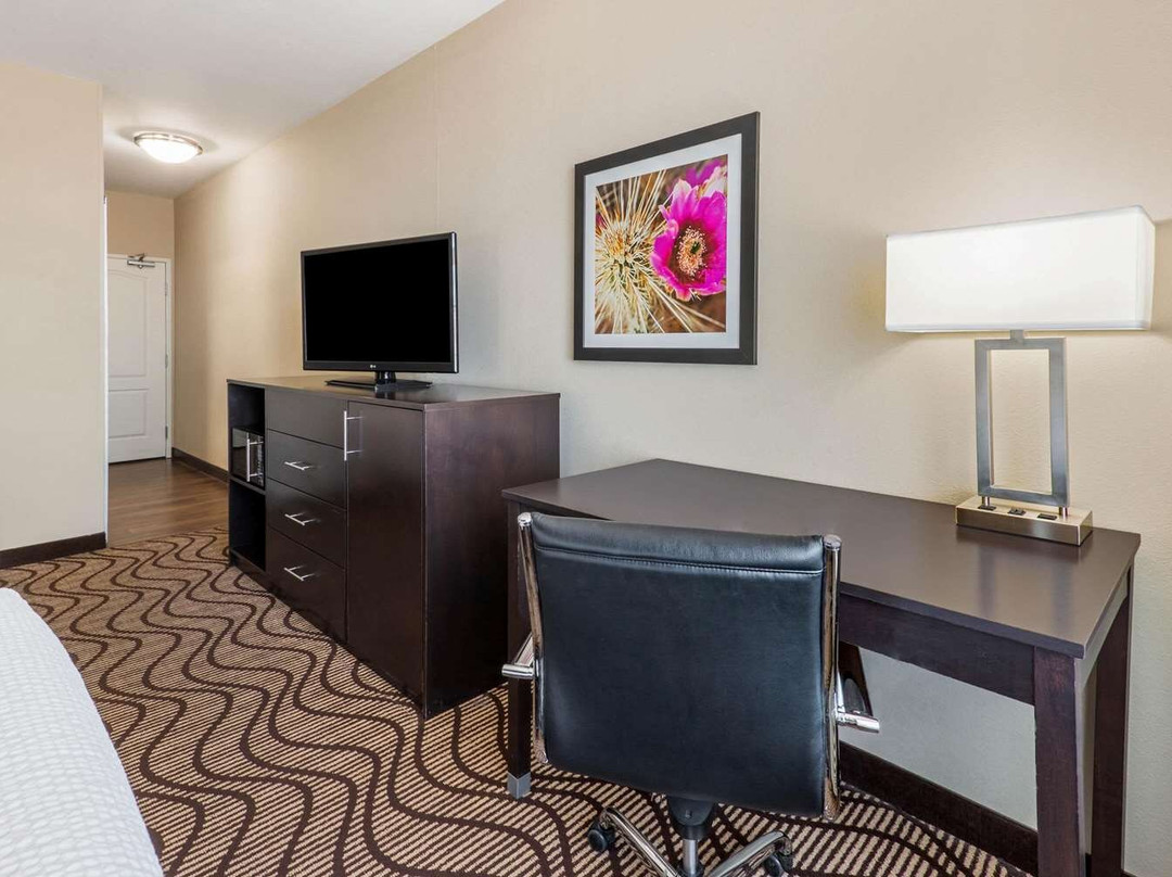 La Quinta Inn & Suites by Wyndham Artesia主图