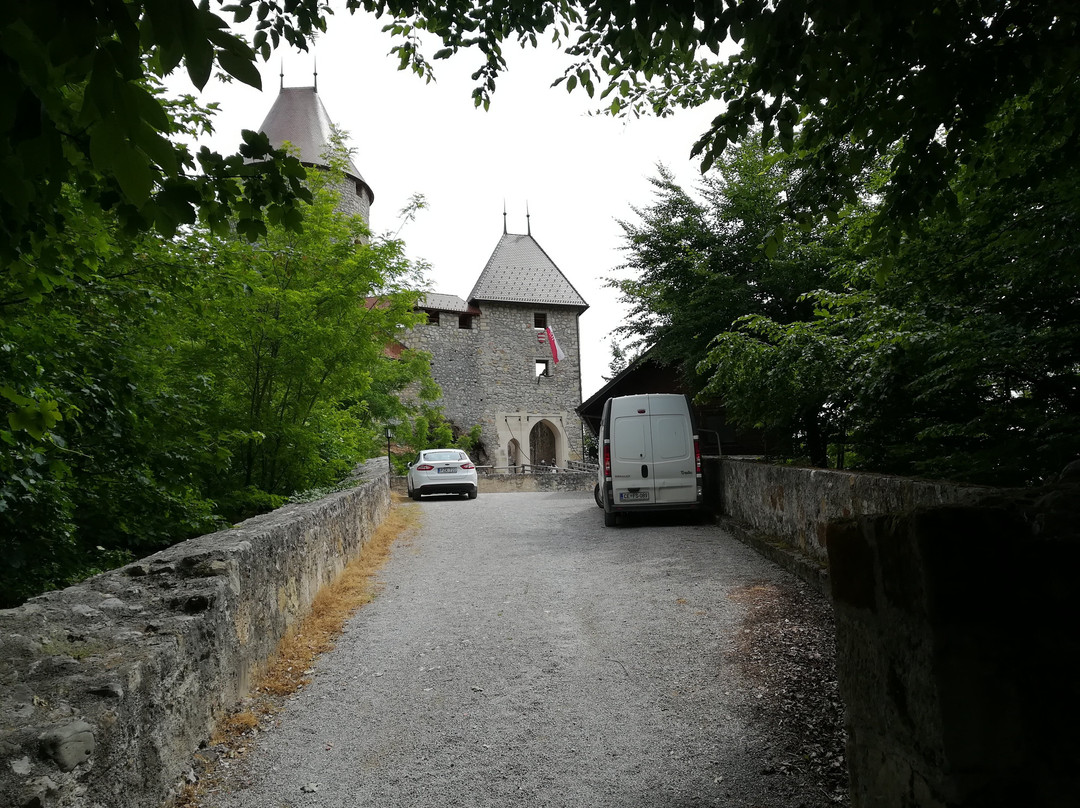 Grad Žovnek-Braslovce必去景点