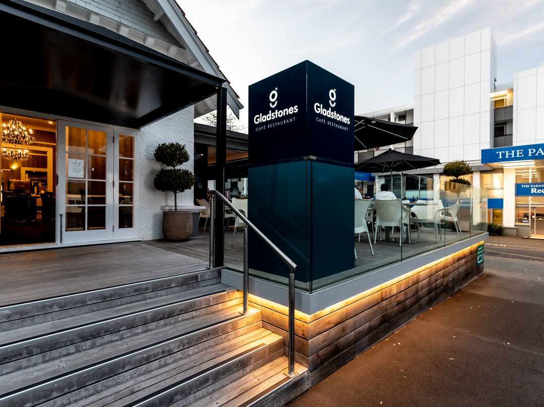 帕内尔品质酒店主图