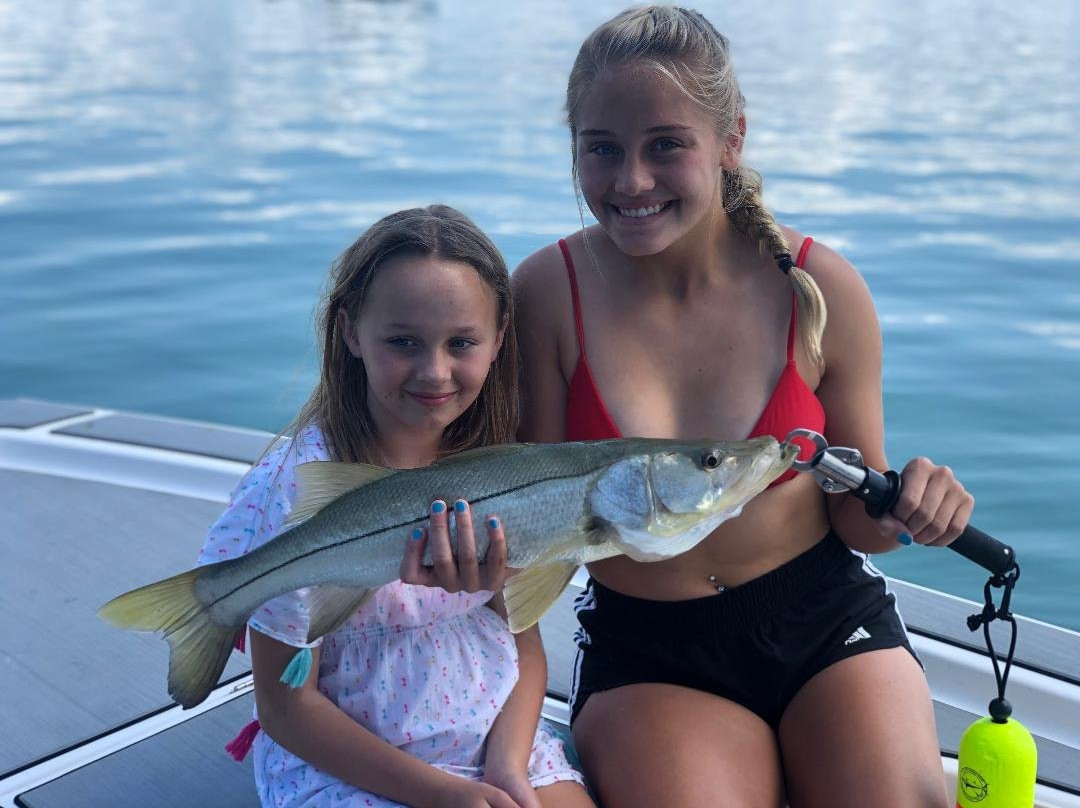 Hooked 4 Life Fishing Charters-迈尔斯堡必去景点