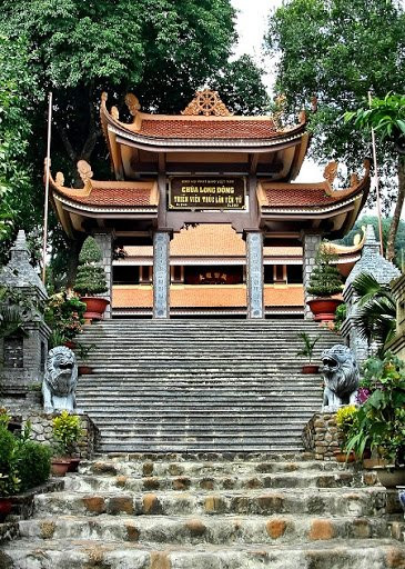 Yen Tu Buddhist Spring Festival-Uong Bi必去景点