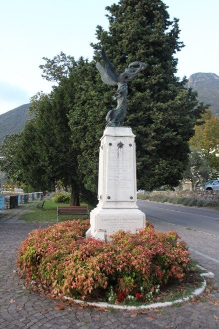 Monumento ai Caduti景点图片