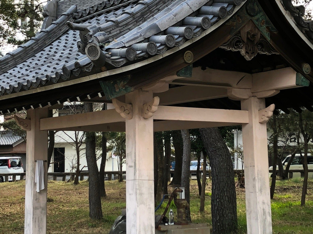 Toyoishi Shrine景点图片