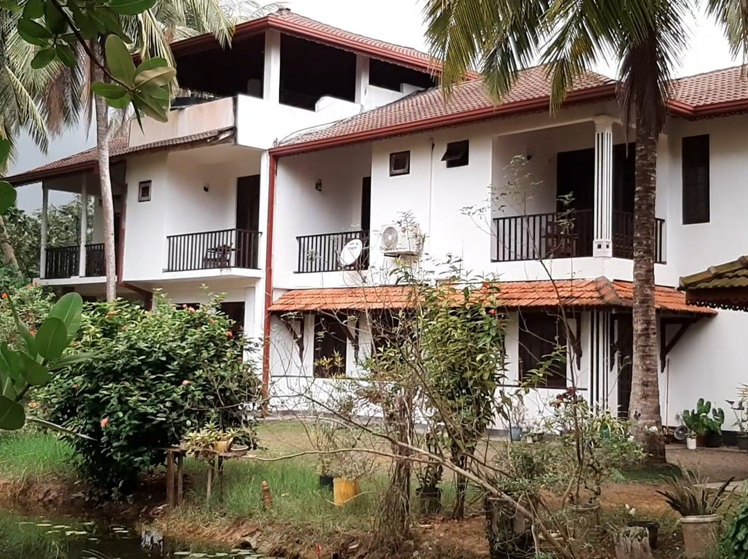 Hotel Lagoon Villa主图