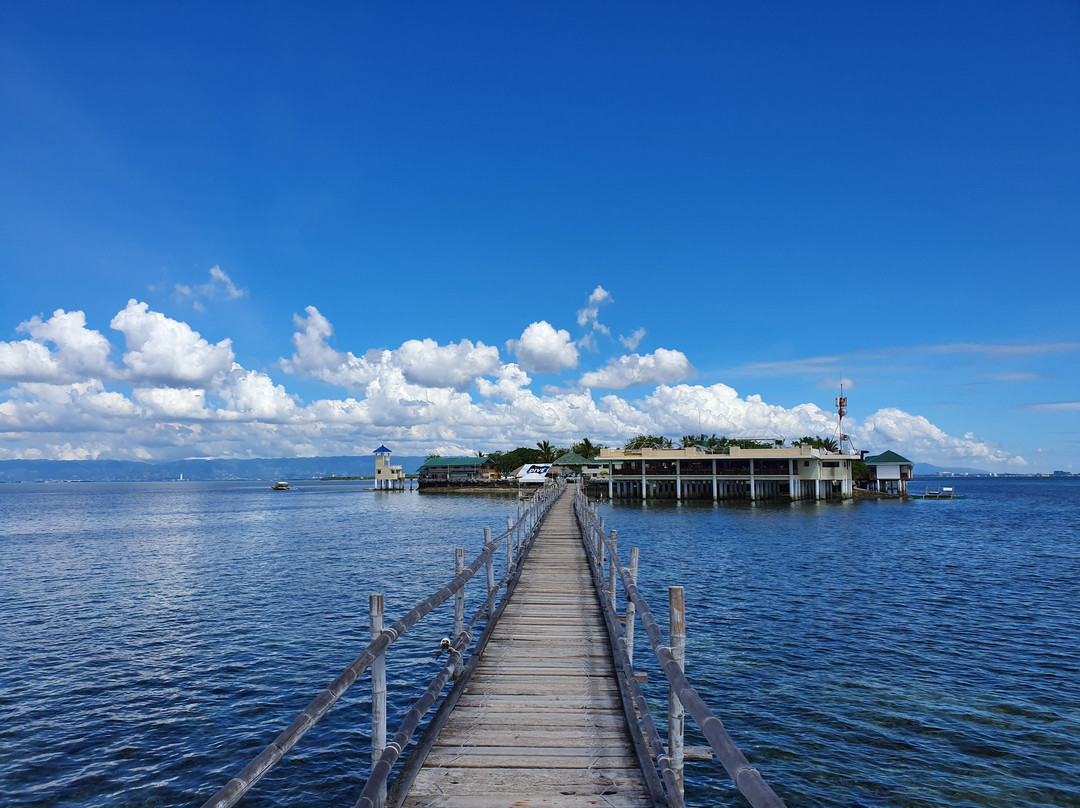 娜鲁萱岛度假村主图