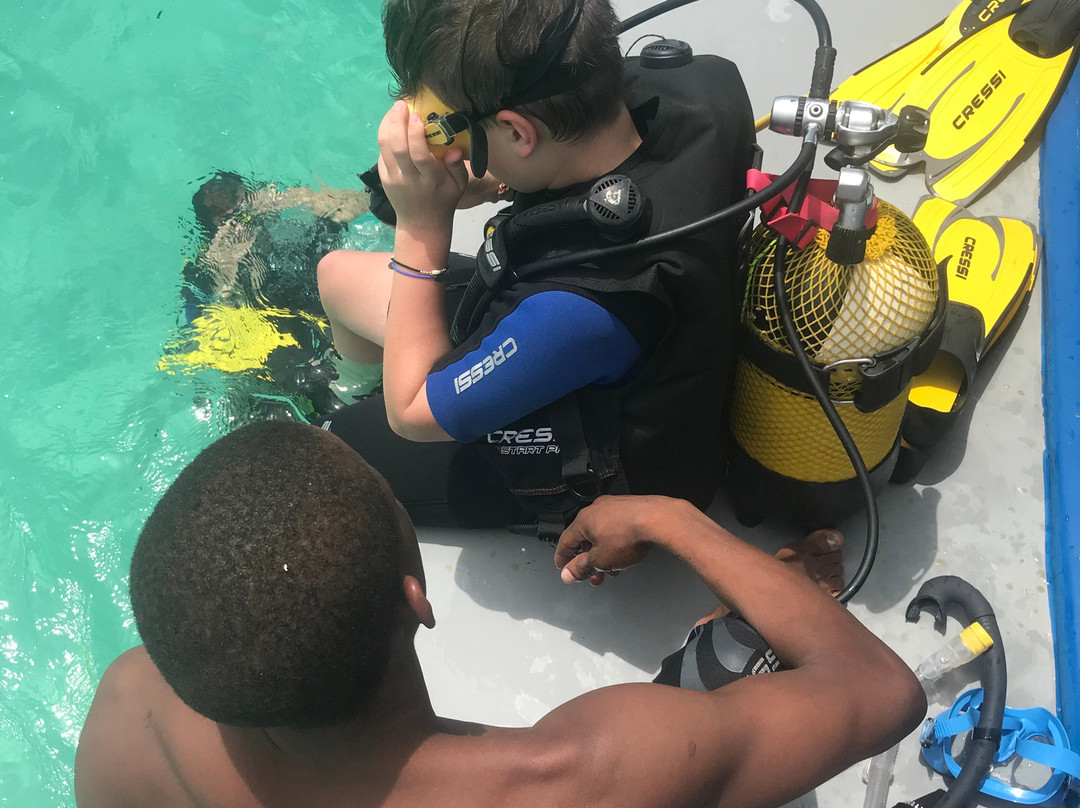 Zanbluu Beach Hotel主图