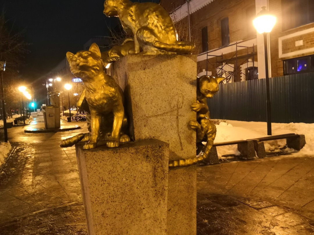 Skver Sibirskikh Koshek-秋明必去景点