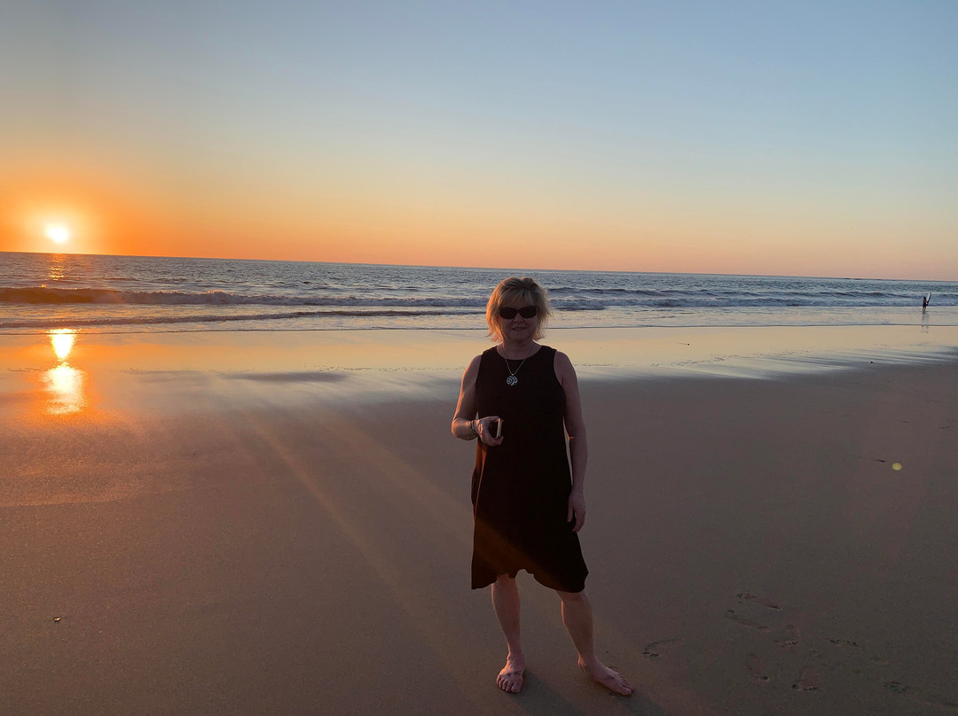 Tides Oceanfront Resort主图