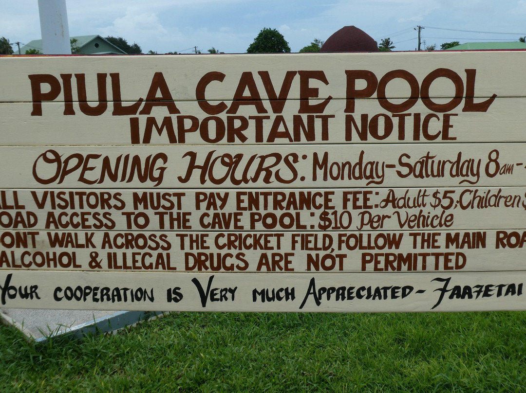 Piula Cave Pool景点图片