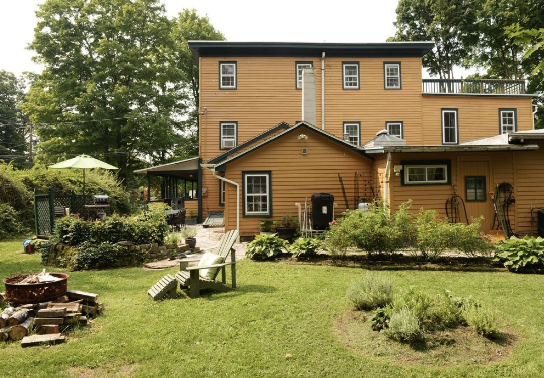 The Woodbine Inn主图